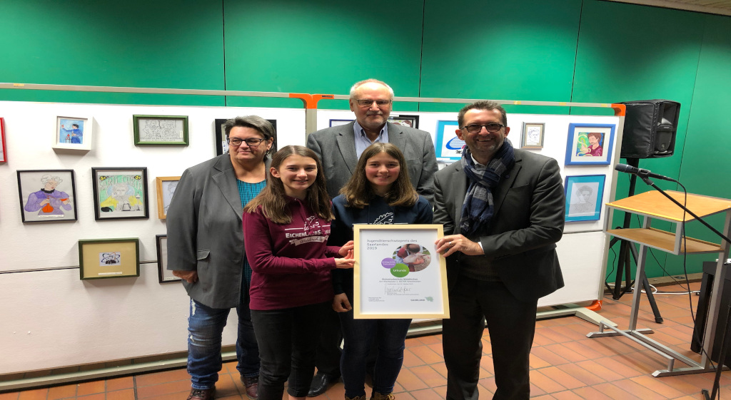 Hühner AG der Eichenlaubschule Weiskirchen erhält den  saarländischen Jugend-Tierschutzpreis